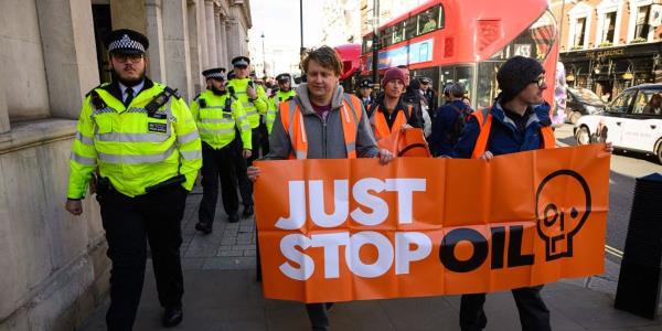 “停止石油”抗议活动让伦敦警方损失了近2000万英镑，警方向活动人士发出了请求